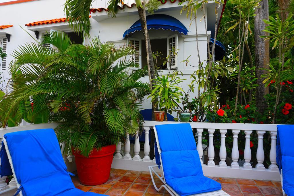 At Wind Chimes Boutique Hotel Сан Хуан Екстериор снимка